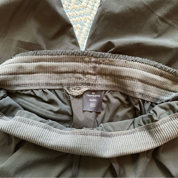 LISTING MOVED TO @wrenandfinch closet - REI - Beyonder Pants - Picture 4 of 6